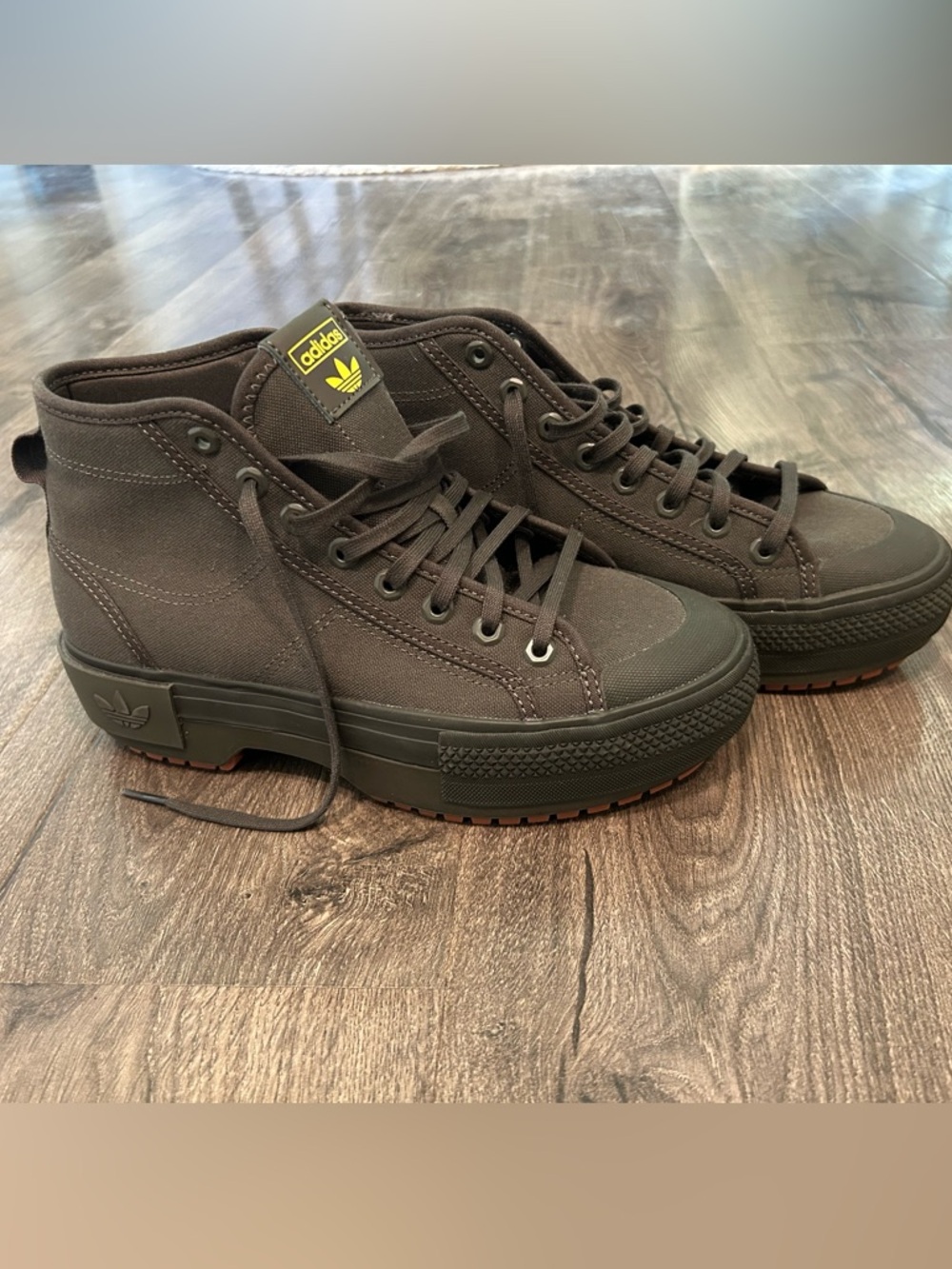 Adidas NIZZA TREK W in Shadow Green NWOT